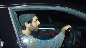 Photos: Kartik Aaryan snapped in Andheri