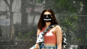 Photos: Kriti Sanon spotted at a clinic in Santacruz