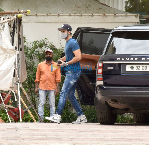 photos ranbir kapoor snapped at yrf studios in andheri 2
