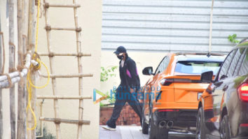 Photos: Ranveer Singh spotted in Bandra in his new car