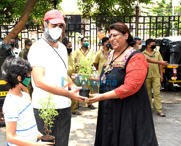 photos ranvir shorey with his son haroon shorey and singer saniya saiyad join bmcs be a tree parent mega vriksha campaign 2