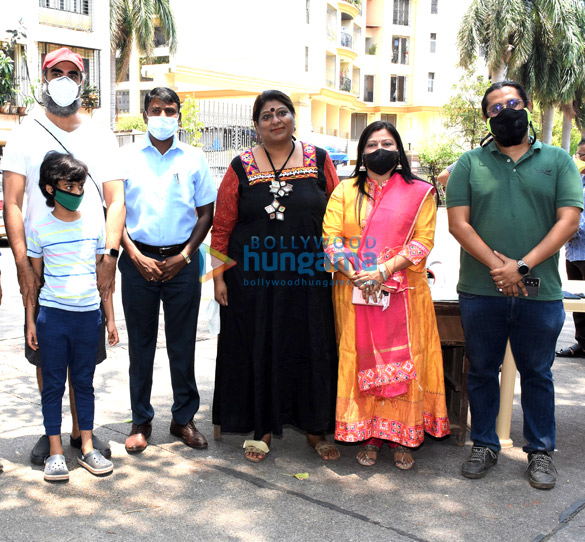 photos ranvir shorey with his son haroon shorey and singer saniya saiyad join bmcs be a tree parent mega vriksha campaign 4