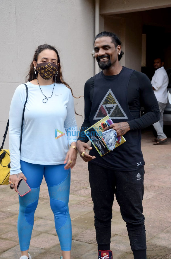Photos: Remo D’Souza and Lizelle D’Souza snapped in Versova