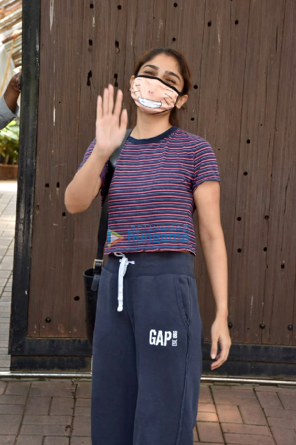 photos sharmin segal snapped in juhu 4