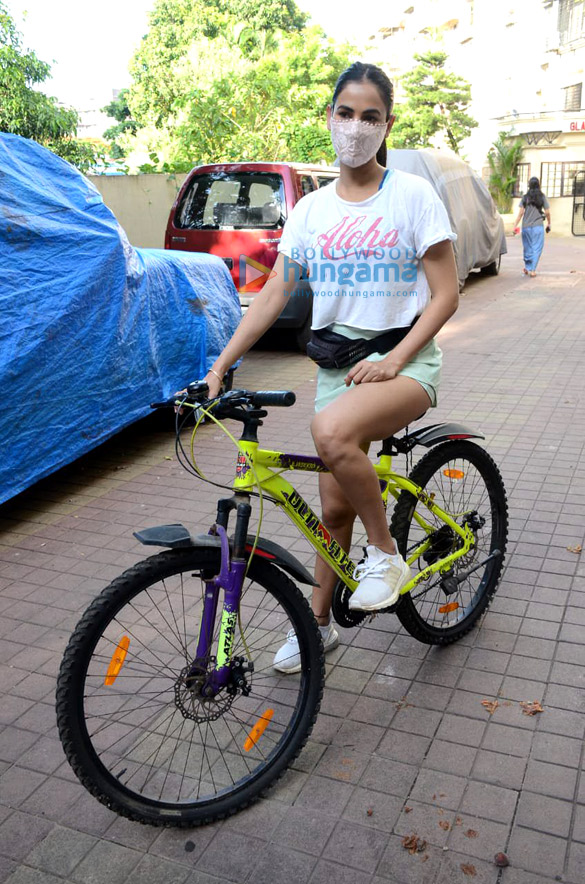 photos sonal chauhan snapped cycling in versova 1