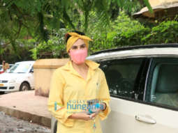 Photos: Sonnalli Seygall snapped in Bandra