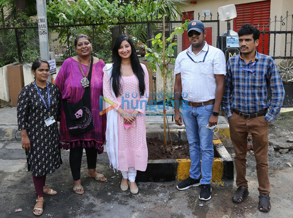 photos sonu nigam niharica raizada snapped at bmcs be a tree parent mega vriksha campaign 2
