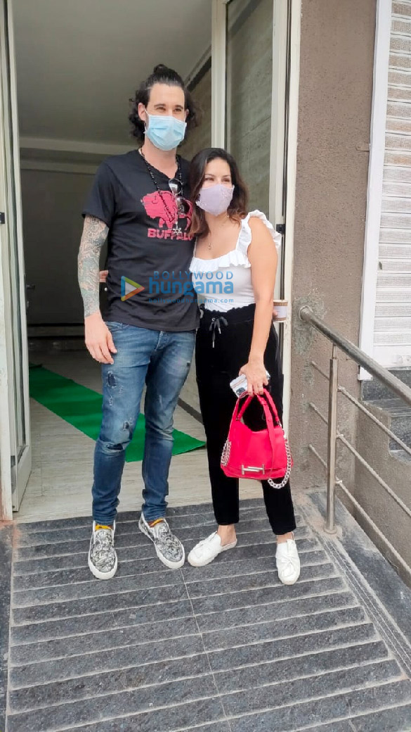 photos sunny leone and daniel weber snapped in andheri 1