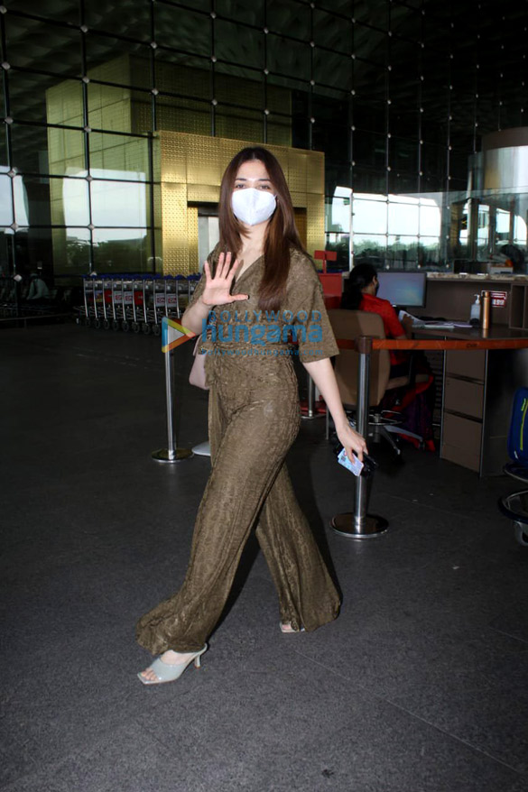 Photos: Tamannaah Bhatia and Sonal Chauhan snapped at the airport Photos: Tamannaah Bhatia and Sonal Chauhan snapped at the airport