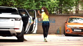 Photos: Urvashi Rautela snapped in Juhu