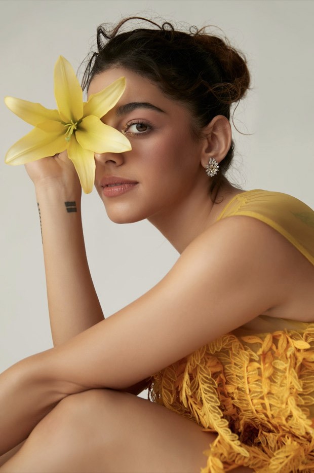 Alaya F weaves magic in multi-leaf hand embroidered yellow mini dress Alaya F weaves magic in multi-leaf hand embroidered yellow mini dress