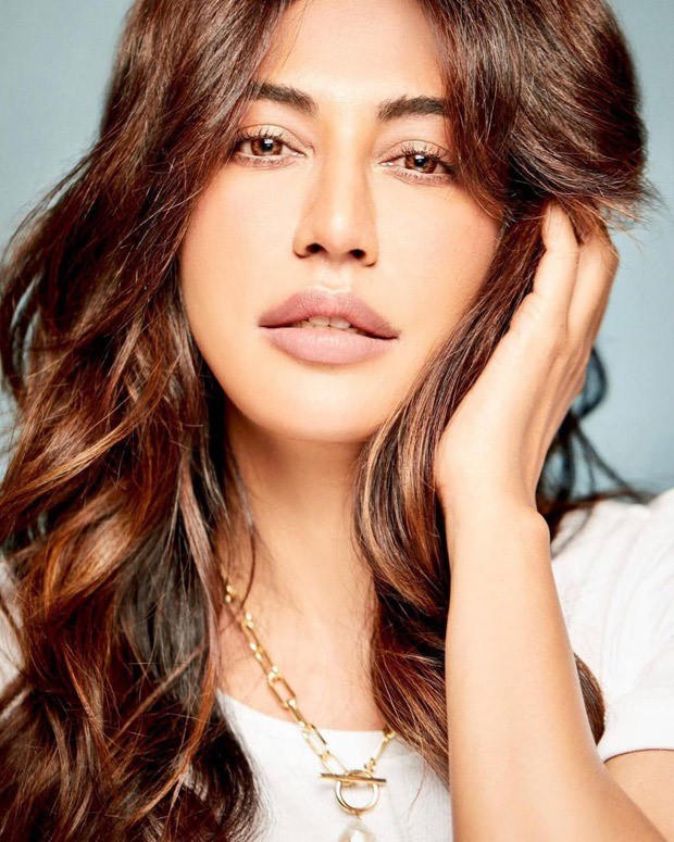 Chitrangada Singh gives cues on how to style a classic white t-shirt and  beige colored trousers : Bollywood News - Bollywood Hungama