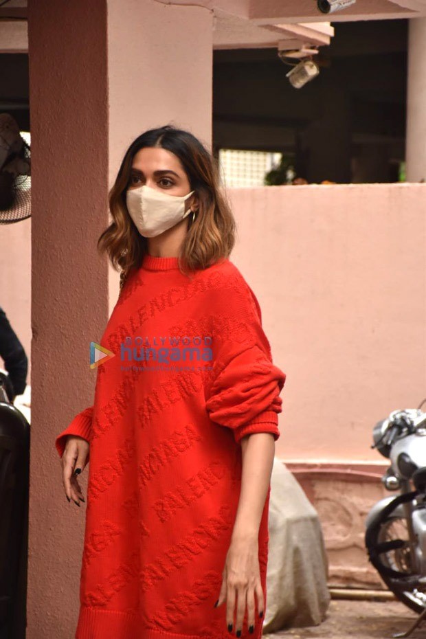 Deepika Padukone exudes bright colourpop energy in Rs. 57,000 Balenciaga knitwear Deepika Padukone exudes bright colourpop energy in Rs. 57,000 Balenciaga knitwear
