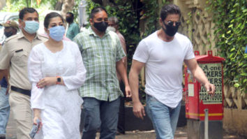 EXCLUSIVE- Shah Rukh Khan, Ranbir Kapoor & other celebs arrive at Dilip Kumar Saab’s residence