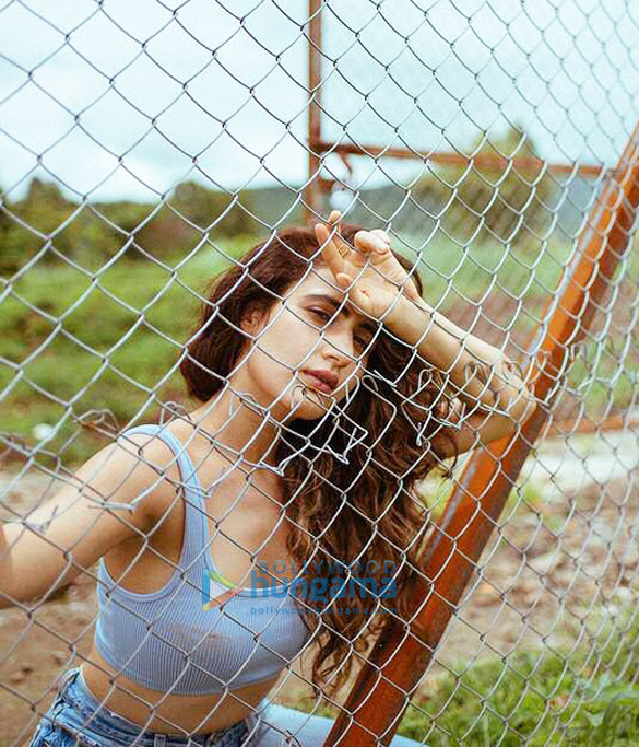 fatima sana shaikh 01 2