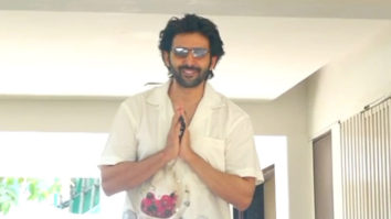 Kartik Aaryan spotted at his residence