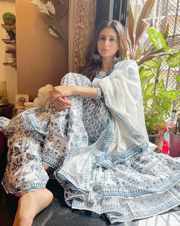 Mouni Roy looks elegant as ever in block printed blue and white sharara worth Rs. 7,850 Mouni Roy looks elegant as ever in block printed blue and white sharara worth Rs. 7,850
