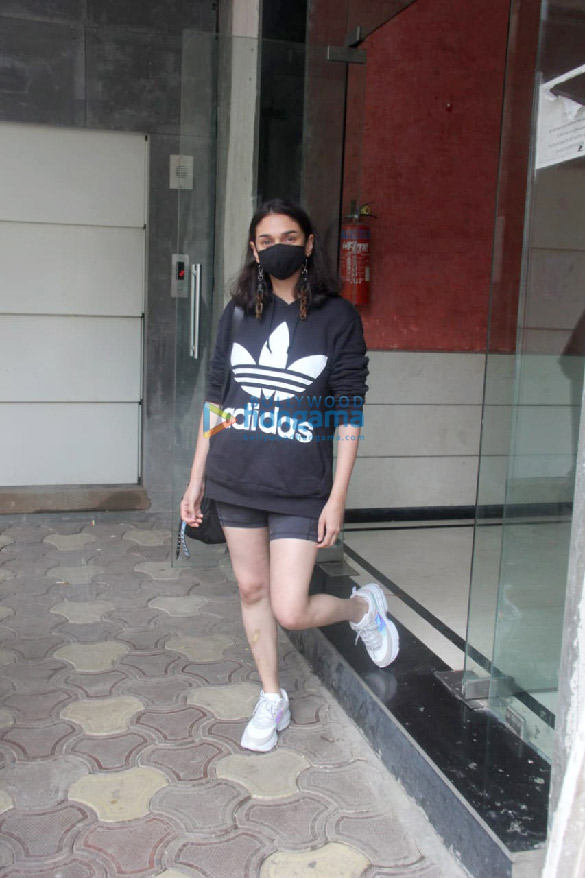 photos aditi rao hydari spotted at a clinic in bandra 3