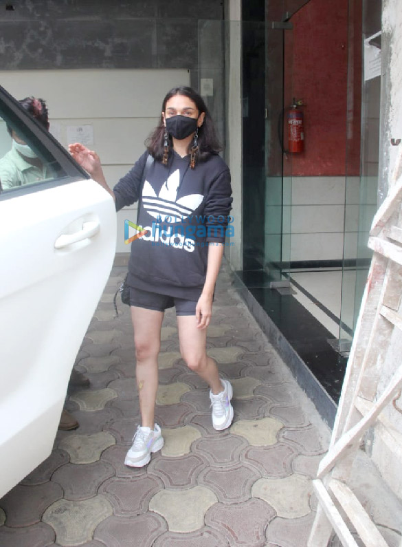 photos aditi rao hydari spotted at a clinic in bandra 4