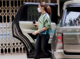 Photos: Alia Bhatt snapped in Juhu