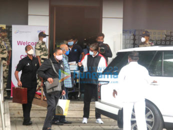 Photos: Amitabh Bachchan snapped at the airport in Kalina