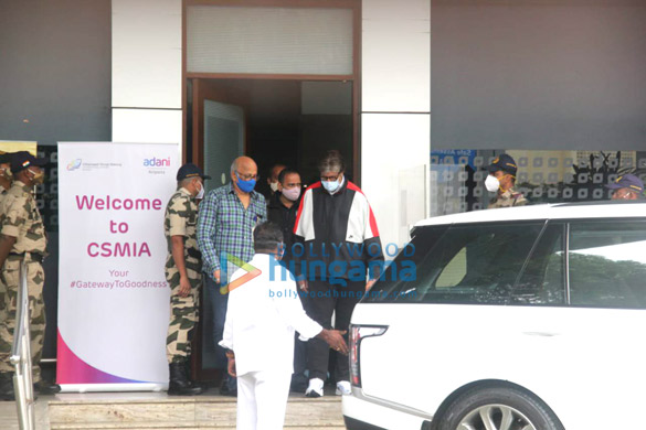 photos amitabh bachchan snapped at the airport in kalina 4