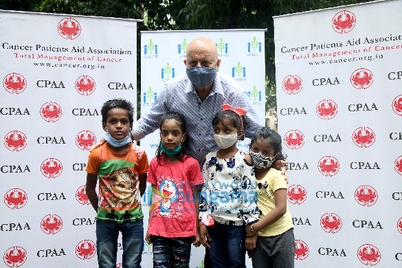 photos anupam kher distributes ration to cpaa cancer patients through his foundation 6
