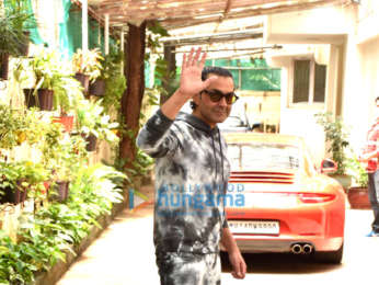 Photos: Bobby Deol snapped in Juhu
