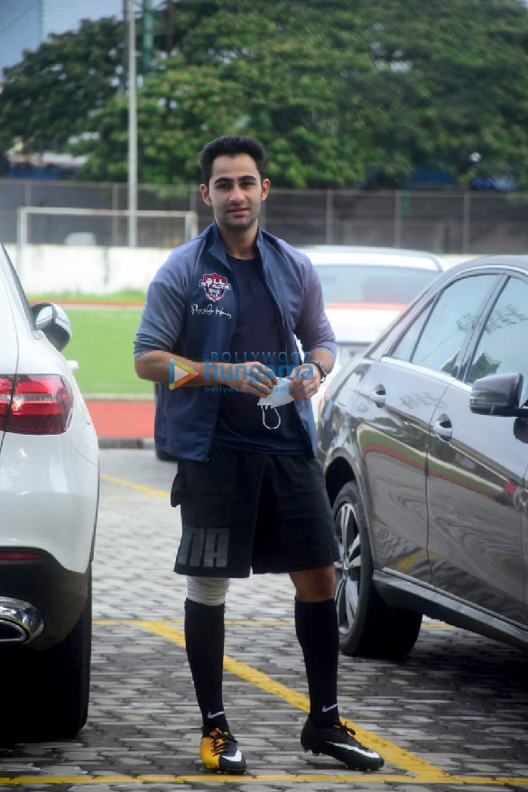 photos celebs snapped at all star football match 5