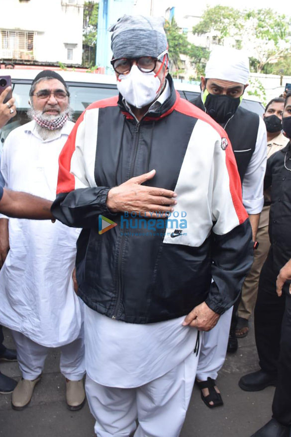 photos celebs snapped at last rites of dilip kumar more 1