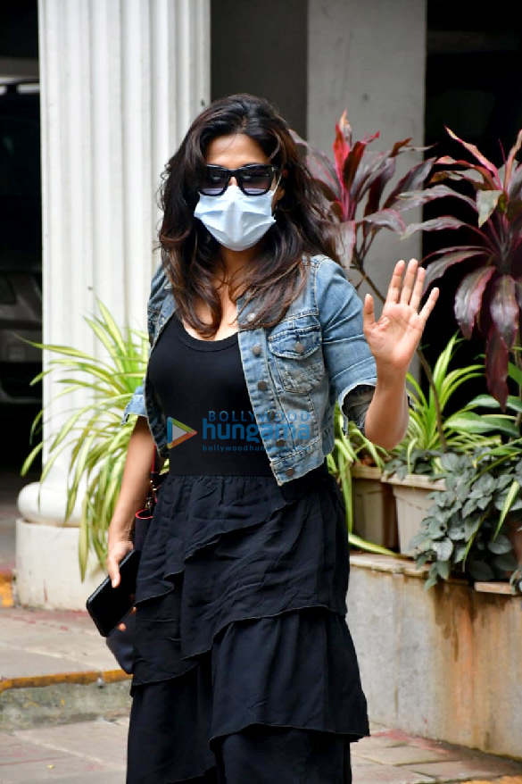photos chitrangda singh spotted at a dental clinic in bandra 2
