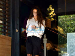 Photos: Disha Patani snapped at a store in Juhu