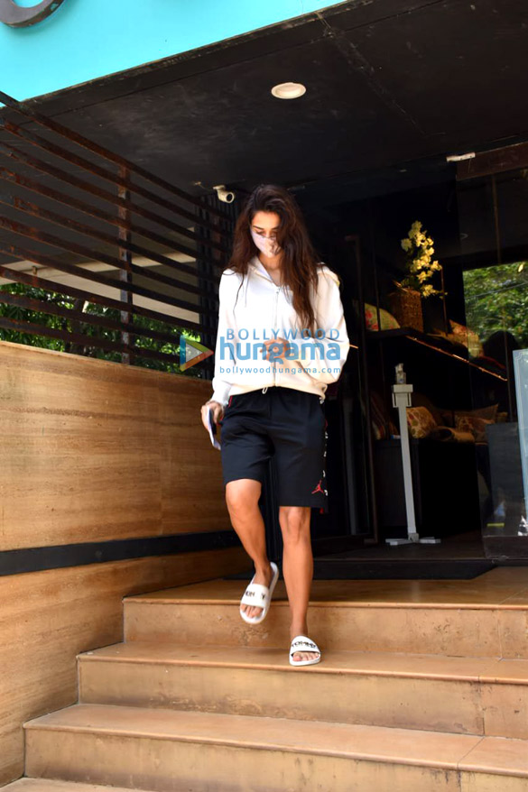 photos disha patani snapped at a store in juhu 3 2