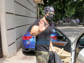 Photos: Emraan Hashmi spotted at the gym
