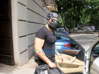 Photos: Emraan Hashmi spotted at the gym