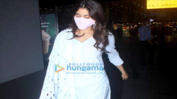 Photos: Janhvi Kapoor snapped at the airport