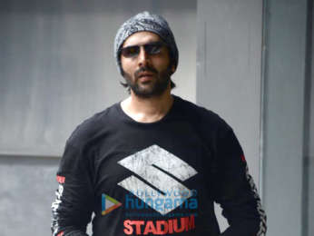 Photos: Kartik Aaryan snapped at dance class