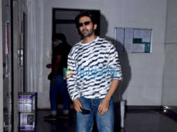 Photos: Kartik Aaryan snapped in Andheri