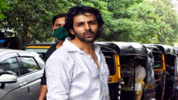 Photos: Kartik Aaryan snapped in Andheri