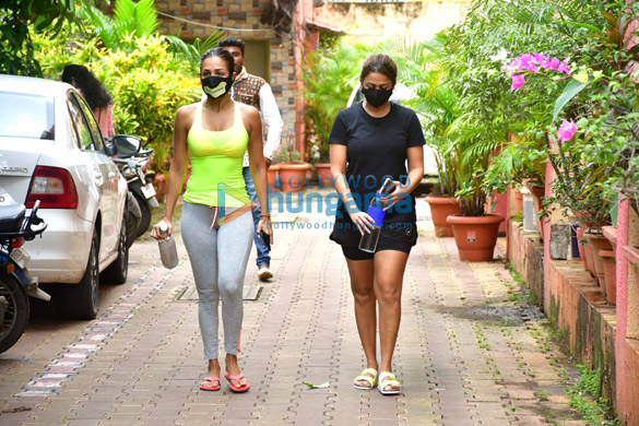 Photos: Malaika Arora and Amrita Arora spotted at Diva Yoga in Bandra Photos: Malaika Arora and Amrita Arora spotted at Diva Yoga in Bandra