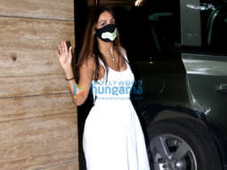 Photos: Malaika Arora and Amyra Dastur snapped in Bandra