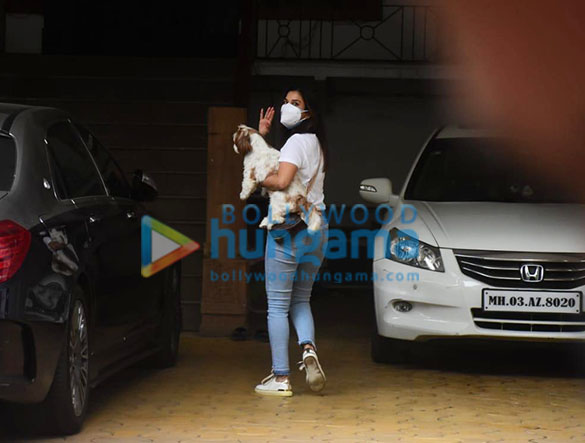 photos malaika arora and sophie choudry spotted in bandra 6 3