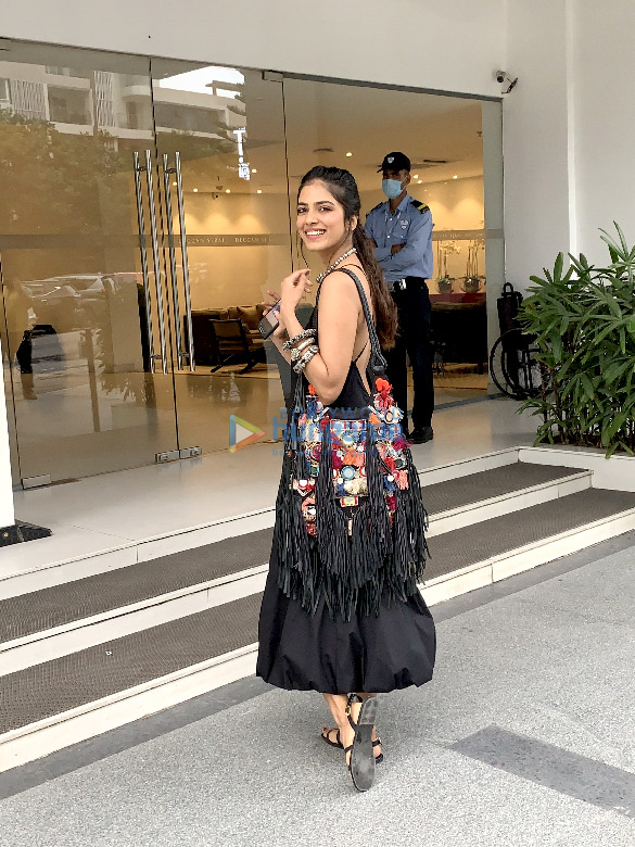 photos malavika mohanan spotted in hyderabad post her shoot 1