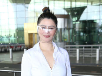 Photos: Mouni Roy, Ameesha Patel, Hansika Motwani and others snapped at the airport