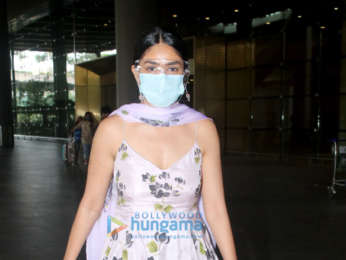Photos: Mrunal Thakur and Malavika Mohanan spotted at the airport