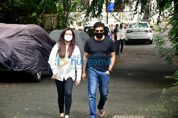 Photos: Neelam Kothari, Samir Soni, Deanne Pandey and others snapped at Chunky Pandey’s mom Snehlata Pandey’s home to pay their last respects Photos: Neelam Kothari, Samir Soni, Deanne Pandey and others snapped at Chunky Pandey’s mom Snehlata Pandey’s home to pay their last respects