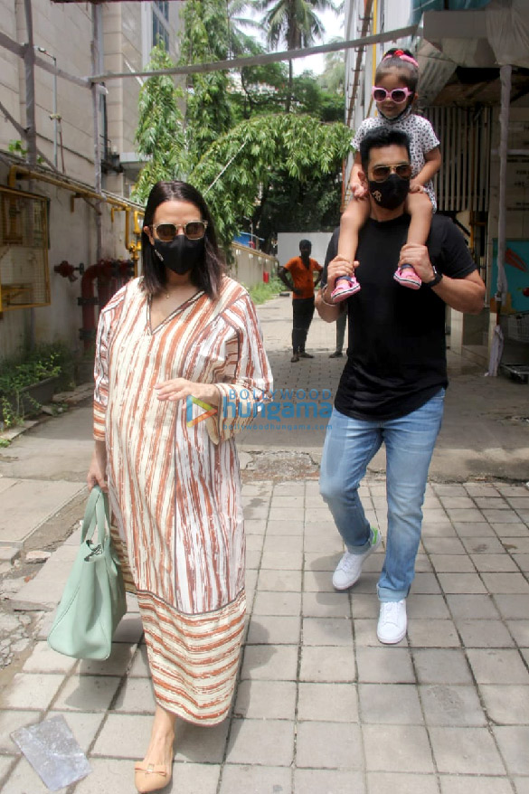 Photos: Neha Dhupia and Angad Bedi spotted outside Foodhall in Santacruz