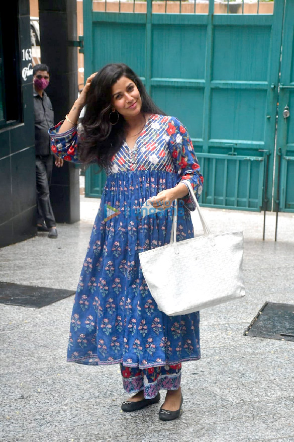 photos nimrat kaur spotted at maddock films office 3