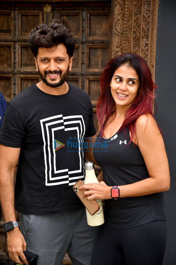 Photos: Riteish Deshmukh and Genelia D’Souza spotted at gym in Bandra