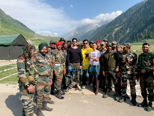 photos sidharth malhotra kiara advani karan johar with the jawans en route to kargil for the trailer launch of shershaah 1